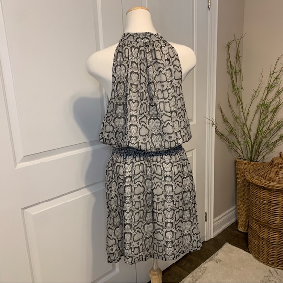 Reversible snake print dress - Picture 2 of 4